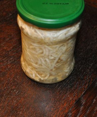 Surówka z selera w słoiku