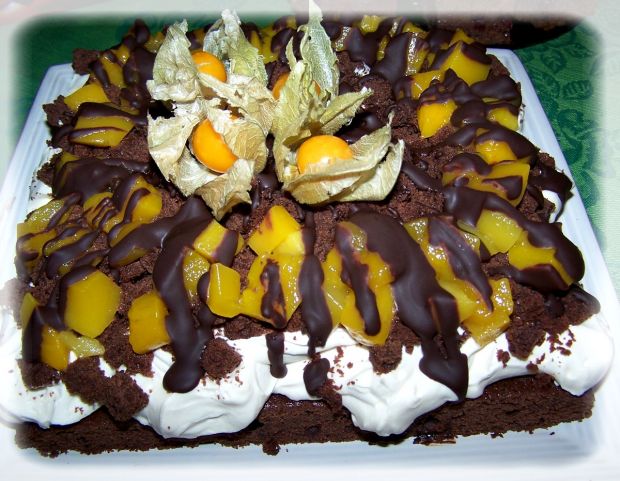 Świąteczny piernik czekoladowy z mango 