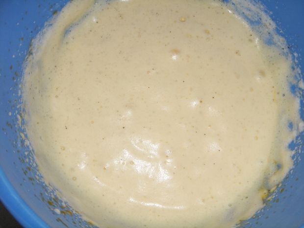 Sycący omlet z kiełbasą