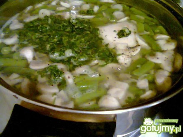 Szpinakowa zupa-krem z zieloną fasolką