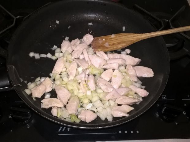 Tagliatelle z indykiem, gorgonzolą i brokułami