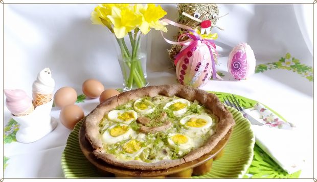 Tarta wiosenna z brokułem, kapustą i jajkami
