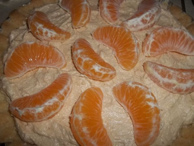 Tarta z kremem i mandarynkami