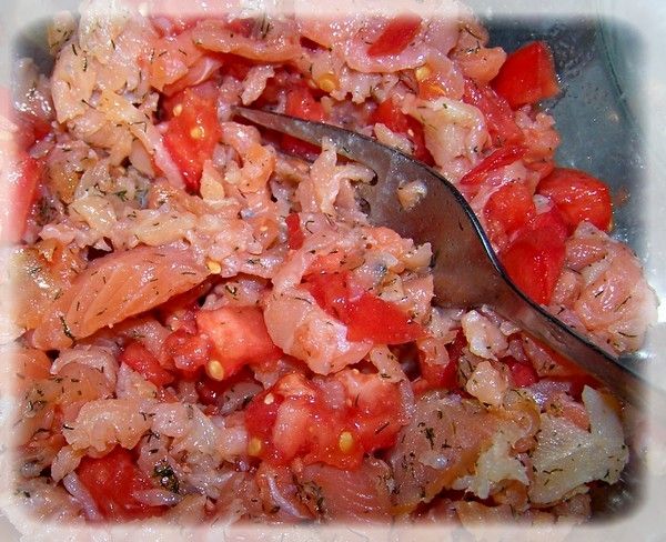  Tatar  łososiowo-pomidorowy