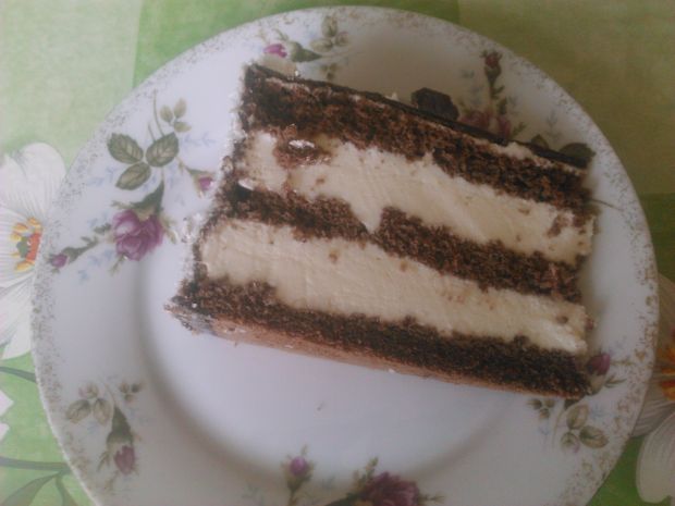 Tort czarno biały
