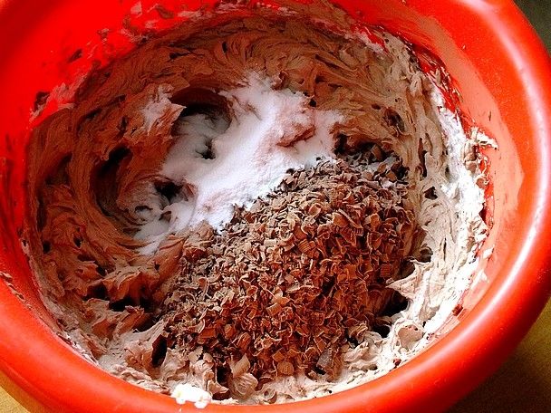Tort czekoladowo - kakaowy
