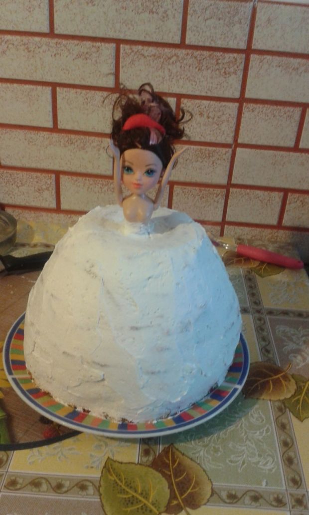 Tort lalka urodzinowy
