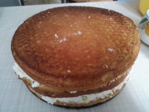 Tort śmietanowy z kokosem i ananasem