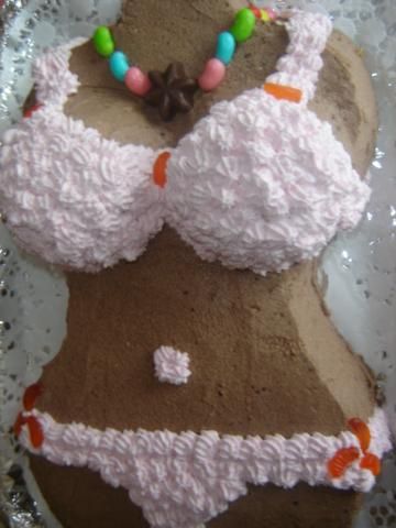 Tort w bikini