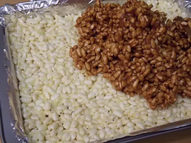 Trójkolorowy ryż preparowany