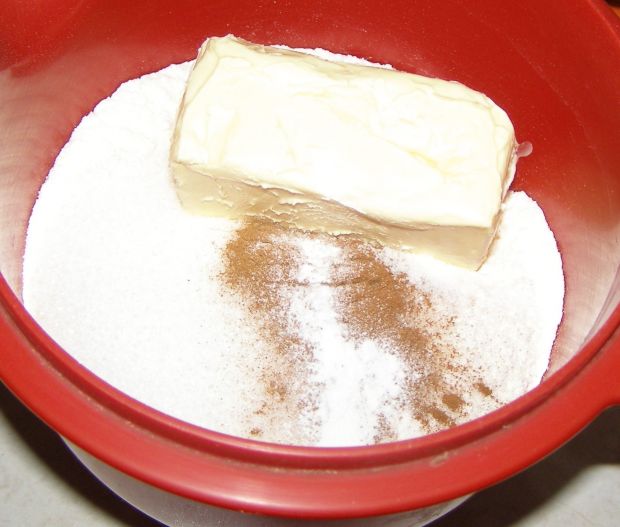 Truskawkowo-rabarabarowe kruche ciasto