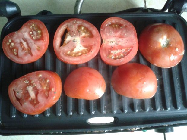 Twarogowa pasta z grillowanymi pomidorami 