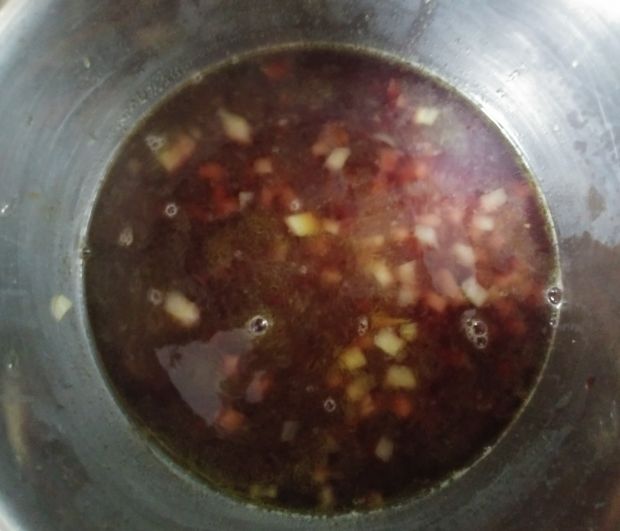 Udka kacze w czereśniach z sosem rabarbarowym 