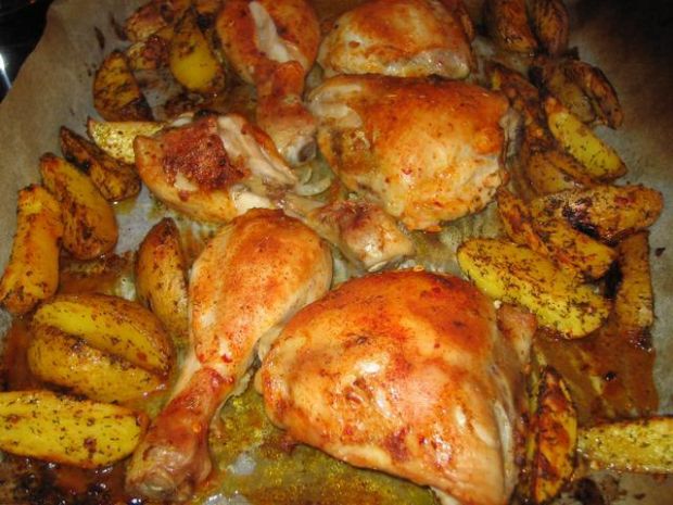 Udka kurczaka z ziemniakami