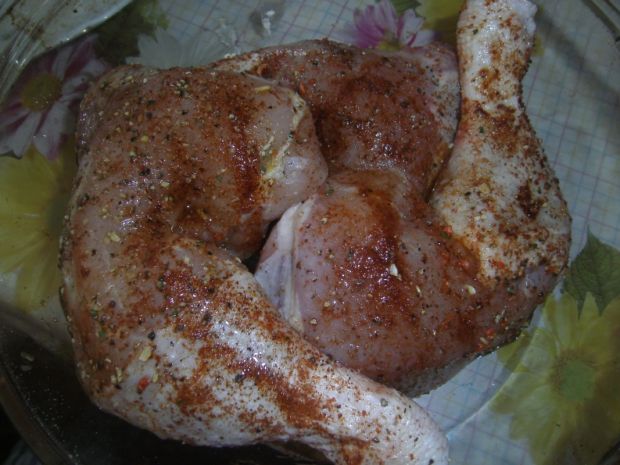Udka z kurczaka zapiekane z papryką i pieczarkami 