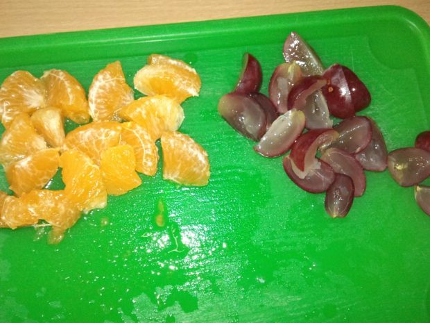Waniliowa manna z owocami i galaretką