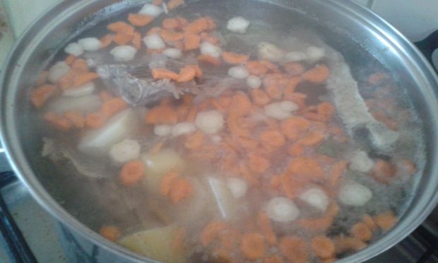 Warzywna zupa z kaszą jaglaną