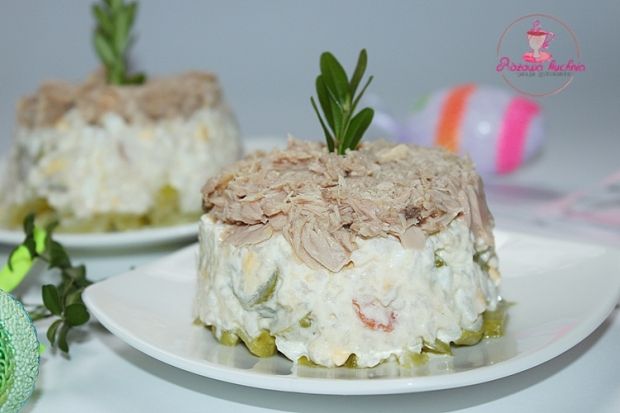 Wielkanocna sałatka z tuńczykiem 