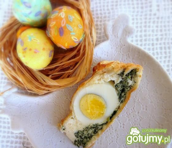  Wielkanocny placek szpinakowy z jajkami