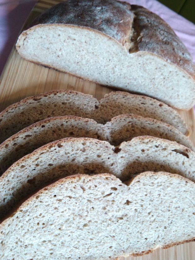 Wielozbożowy chleb na zakwasie żytnim
