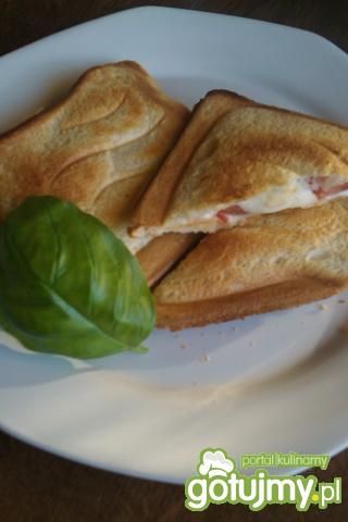 Włoskie sandwiche z mocarellą