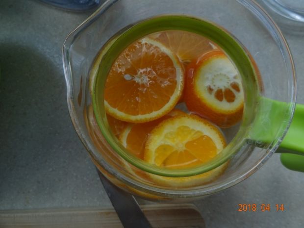 Woda malinowo-pomarańczowa