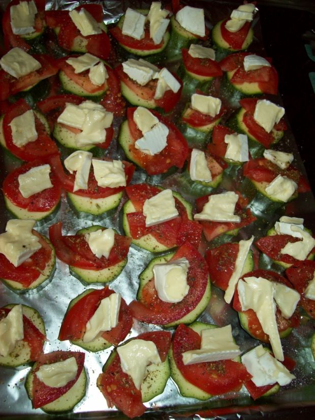 Zapiekane cukinie z serem i pomidorami 