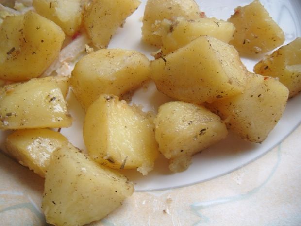 Zapiekane ziemniaki z bukietem ziół