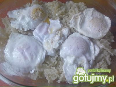 Zapiekanka makaronowa z jajkami
