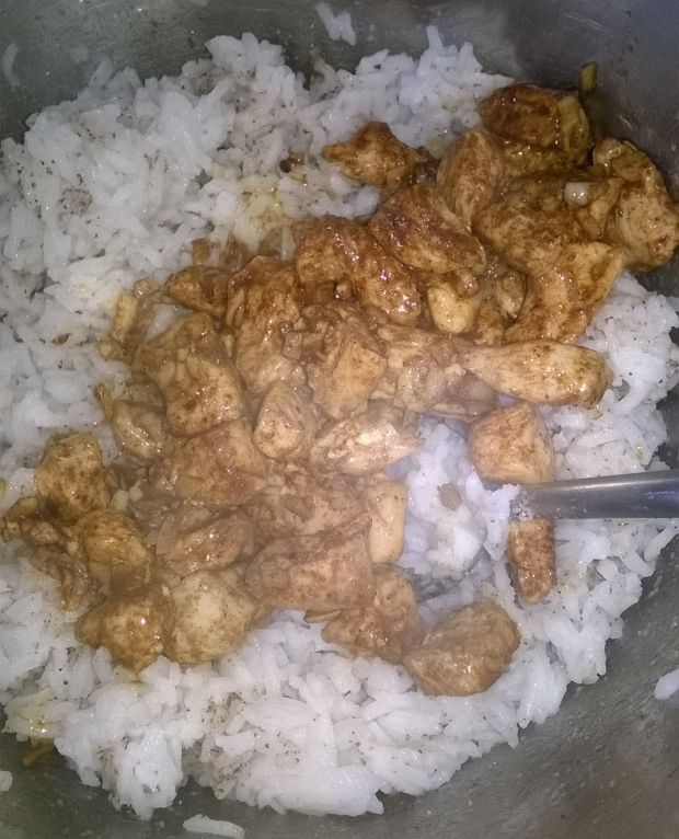 Zapiekanka ryżowa z kalafiorem i mięsem drobiowym