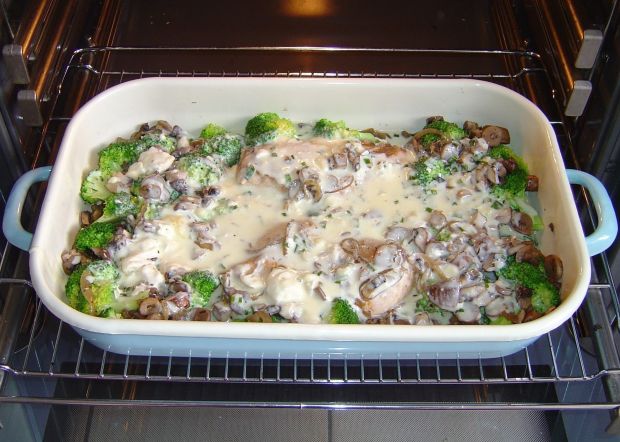 Zapiekanka z kurczakiem i brokułami