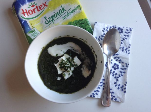 Zielona zupa krem z brokułem, porem i szpinakiem