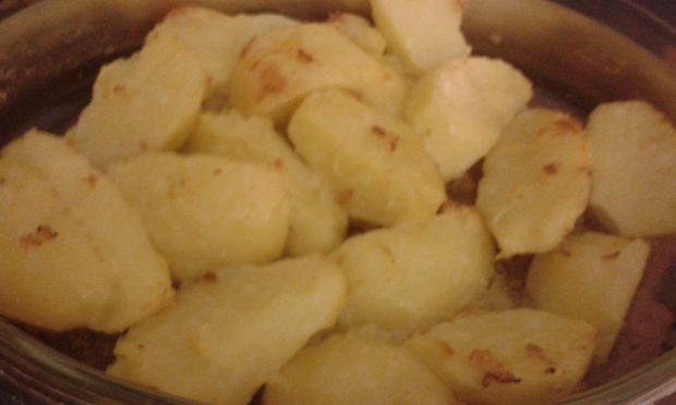 Ziemniaki pieczone ze smalcem i cebulką