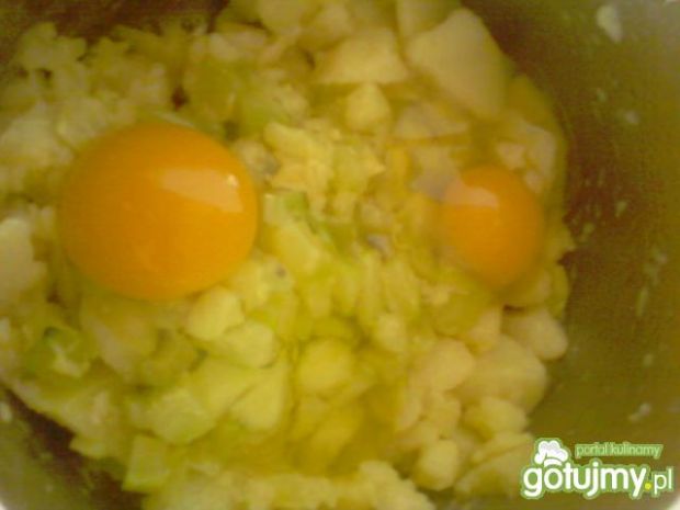 Ziemniaki podsmażane z cukinią i jajkami