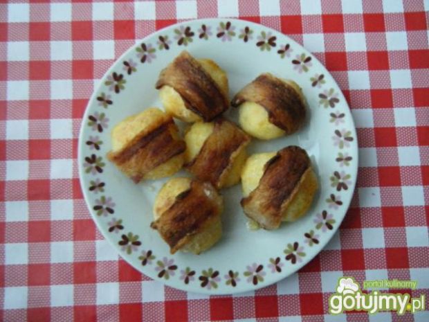 Ziemniaki w chrupiącym bekonie 