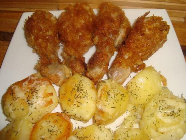 Złoty kurczak z zapiekanymi ziemniakami