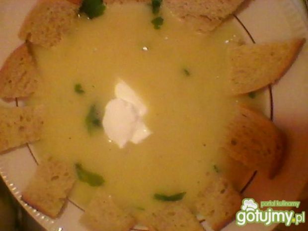 Zupa cebulowo- ziemniaczana