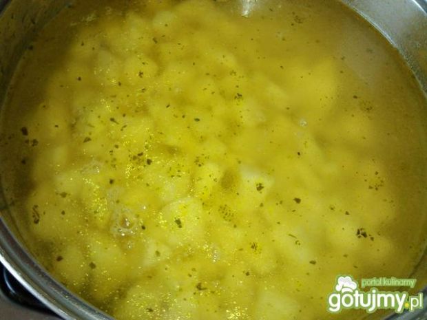 Zupa cukiniowa z ziemniakami