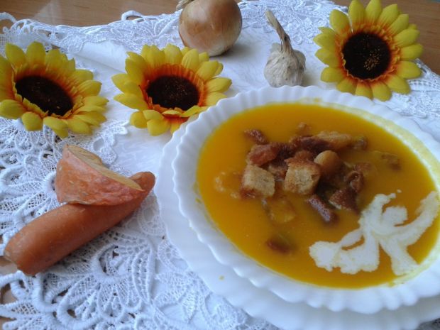 Zupa dyniowa z marchewką i ziemniakami 