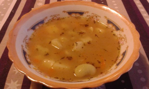 Zupa fasolowa z majerankiem