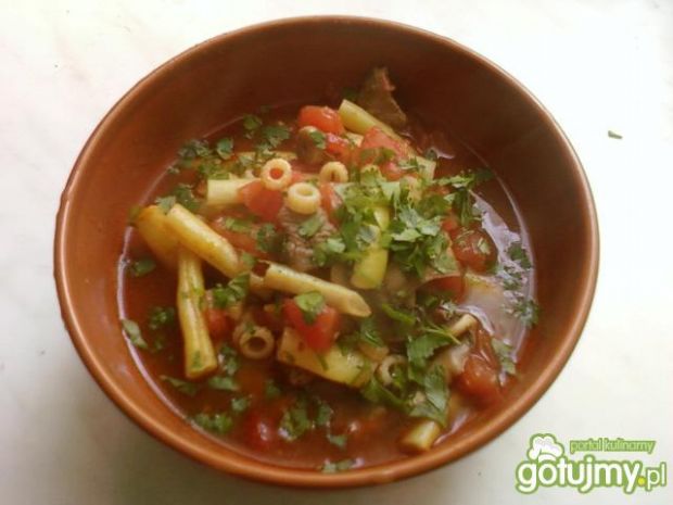 Zupa gulaszowo-pomidorowa z woka