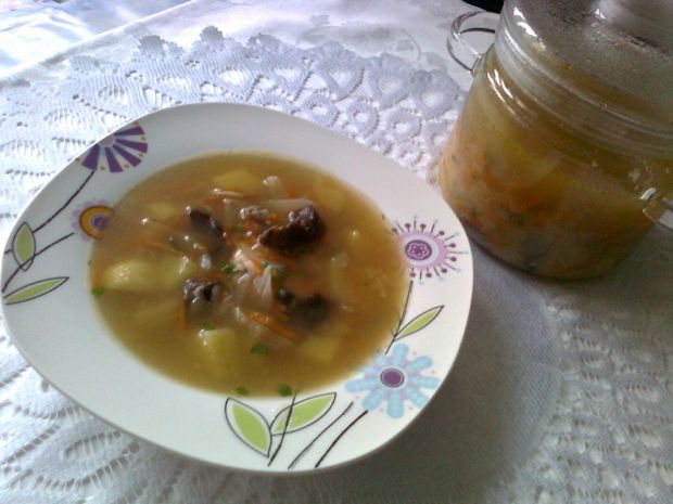 Zupa jarzynowa z kaszą manną i grzybami
