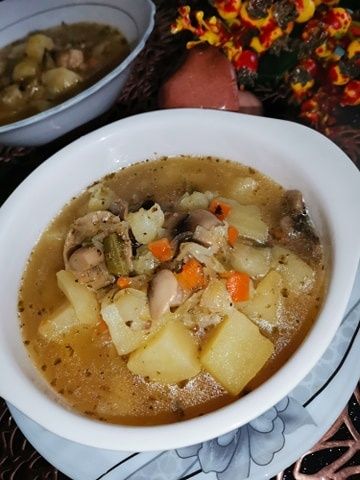 Zupa kapuśniak z marynowanymi grzybami ( opieńki ) Zupa kapuśniak z marynowanymi grzybami ( opieńki )