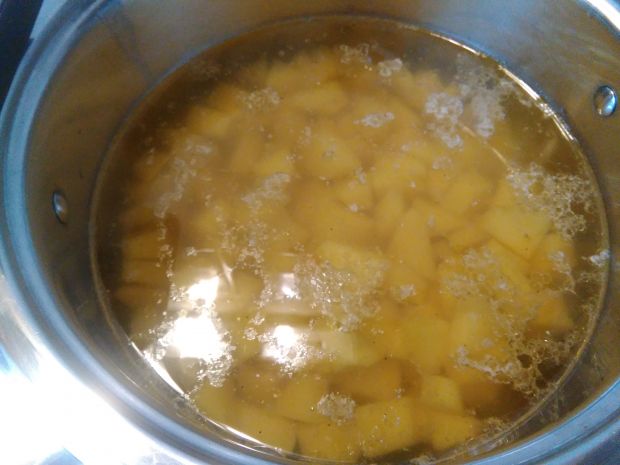 Zupa koperkowa z ziemniakami