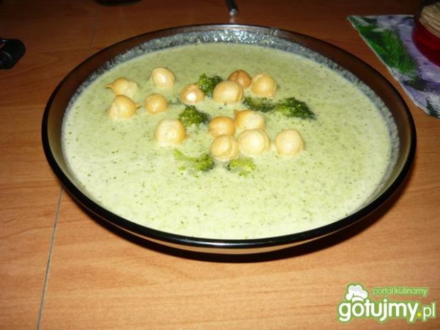 Zupa krem z brokuła z serem