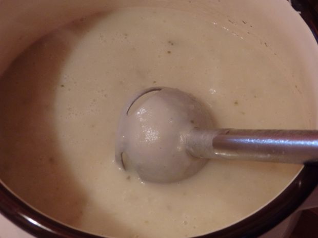 Zupa krem z ogórków kiszonych