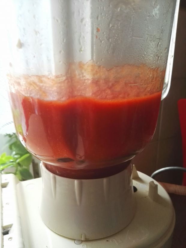 Zupa-krem z pomidorów i papryki