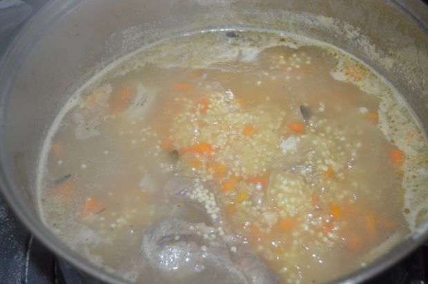 Zupa marchewkowo-cukiniowa z kaszą jaglaną