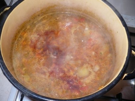 Zupa marchewkowo - paprykowa z pęczakiem