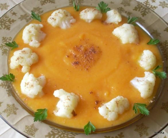 Zupa marchwiowo-dyniowa z kalafiorem